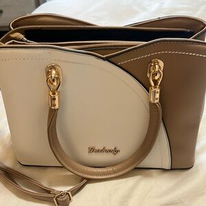 Danbaoly ladies crossbody purse NWOT